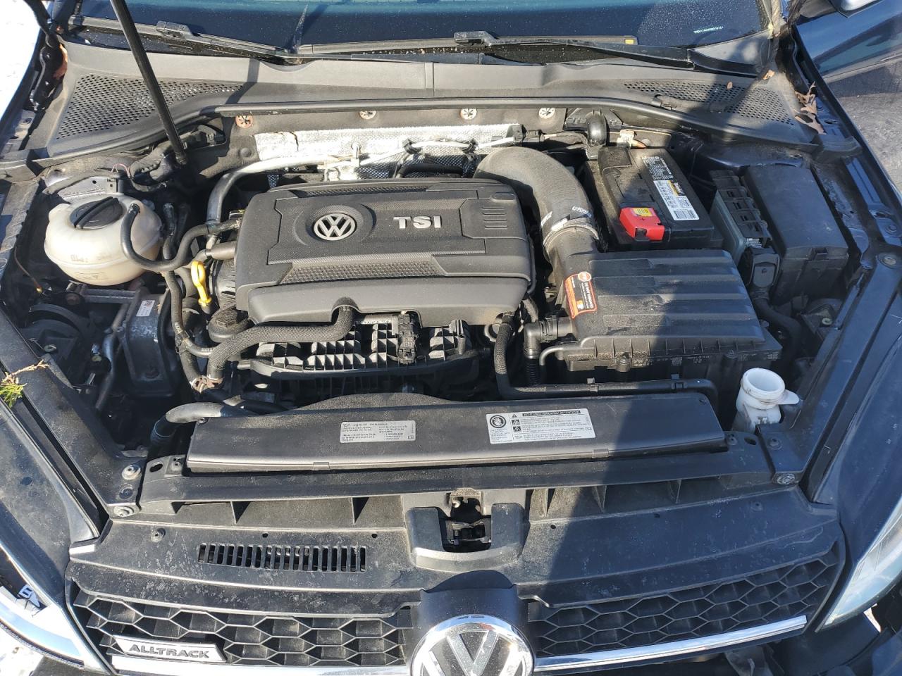 2017 Volkswagen Golf - Image 11