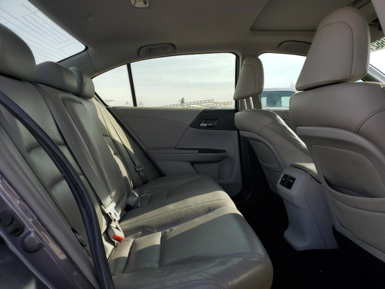 2014 Honda Accord - Image 11