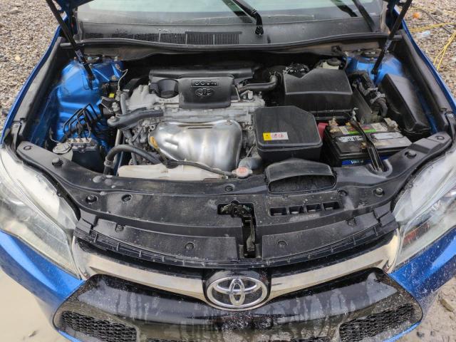  TOYOTA CAMRY 2017 Granatowy