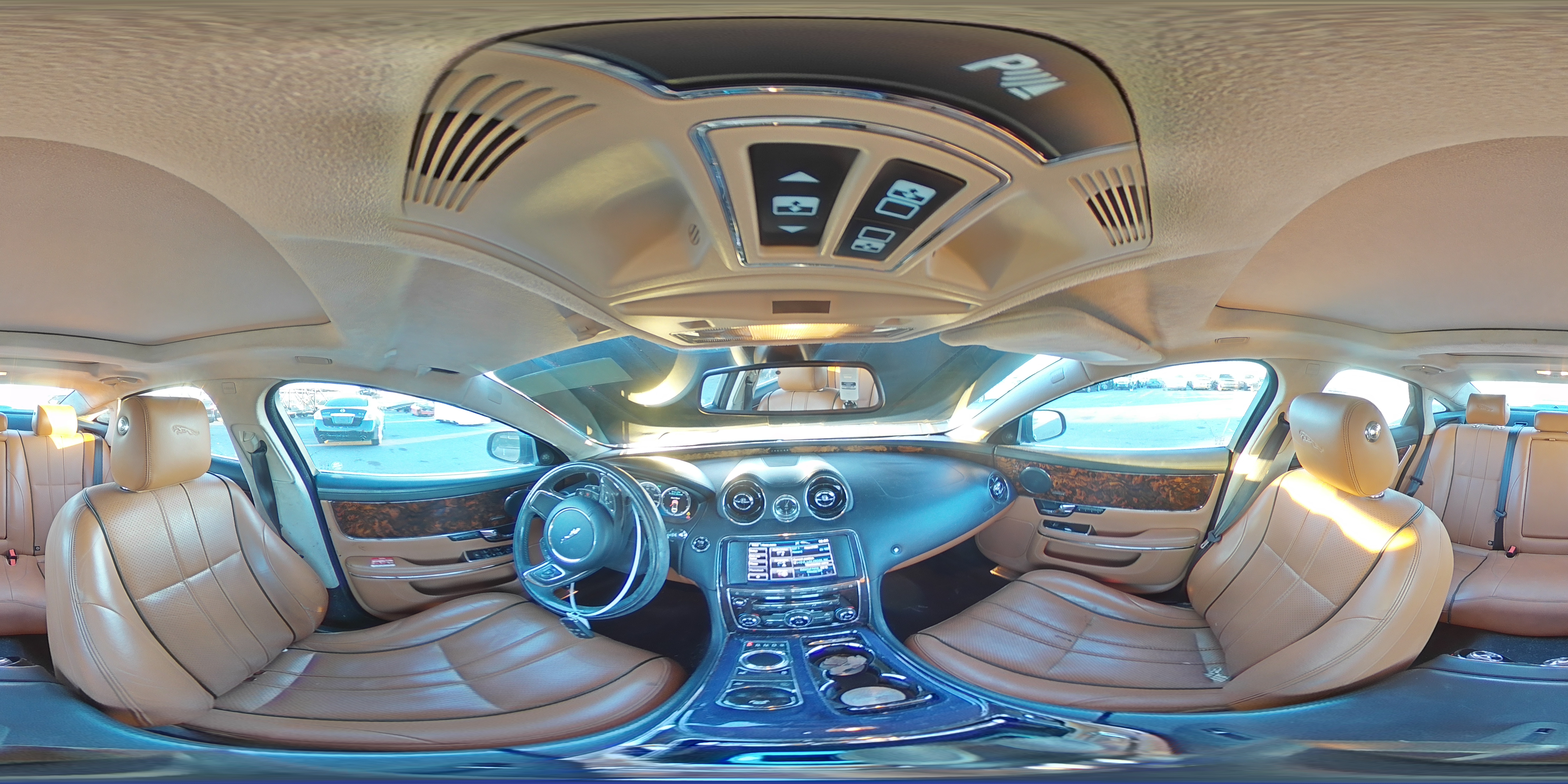 2013 Jaguar XJ - Image 13