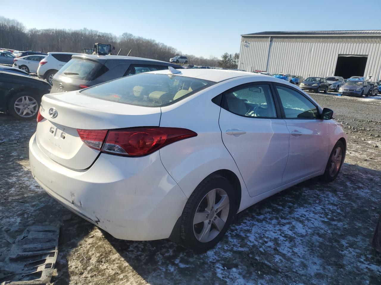 2013 Hyundai Elantra - Image 3
