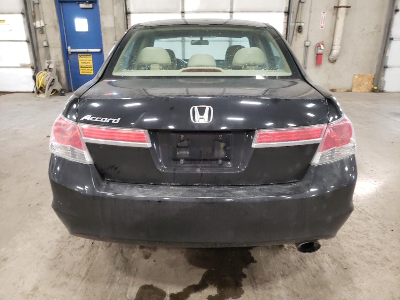 2011 Honda Accord - Image 6