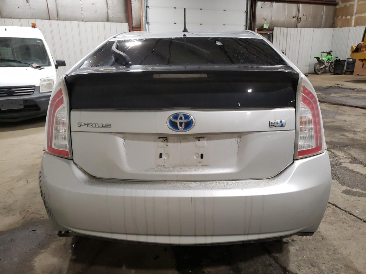 2012 Toyota Prius - Image 6