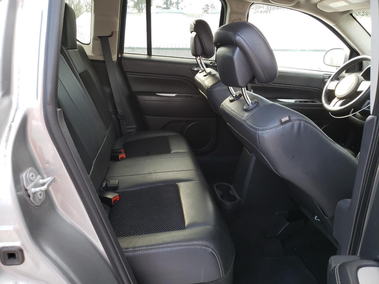 2014 Jeep Compass - Image 11