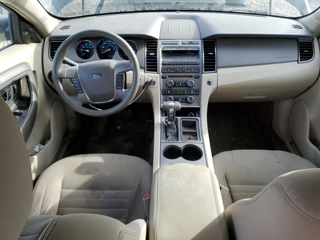 2010 Ford Taurus - Image 8