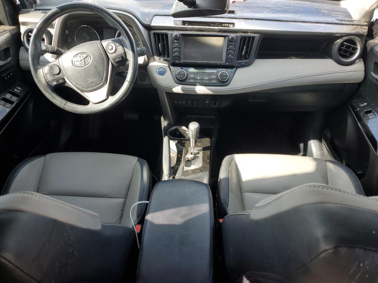 2018 Toyota RAV 4 - Image 8