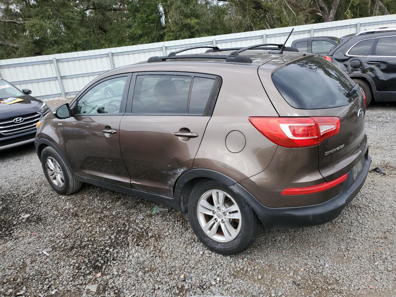2011 Kia Sportage - Image 2