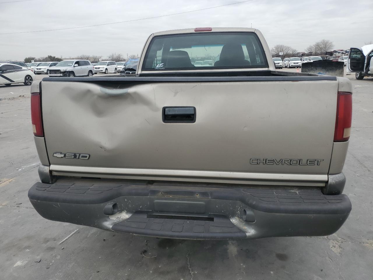 2000 Chevrolet S-10 Pickup - Image 6