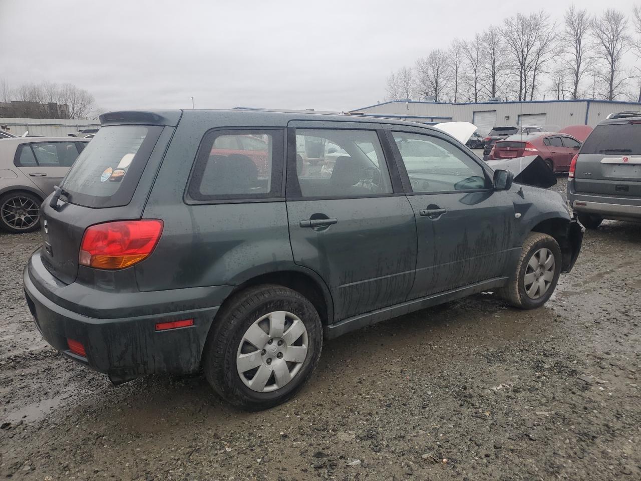 2003 Mitsubishi Outlander - Image 3