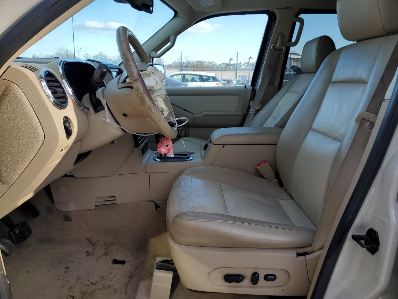 2006 Ford Explorer - Image 7