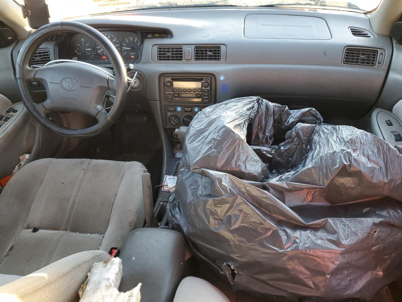 2001 Toyota Camry - Image 8
