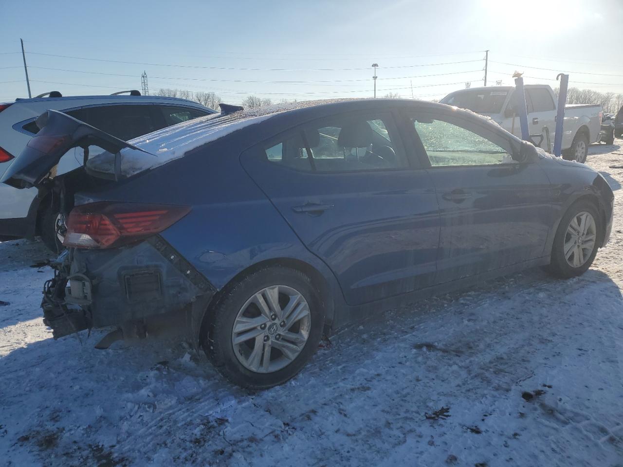 2019 Hyundai Elantra - Image 3