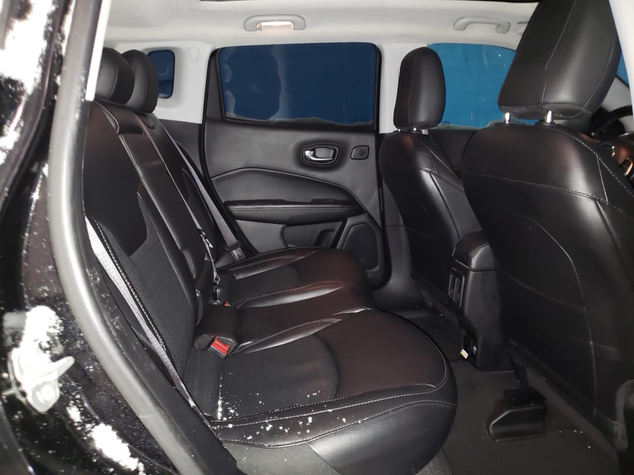 2019 Jeep Compass - Image 11