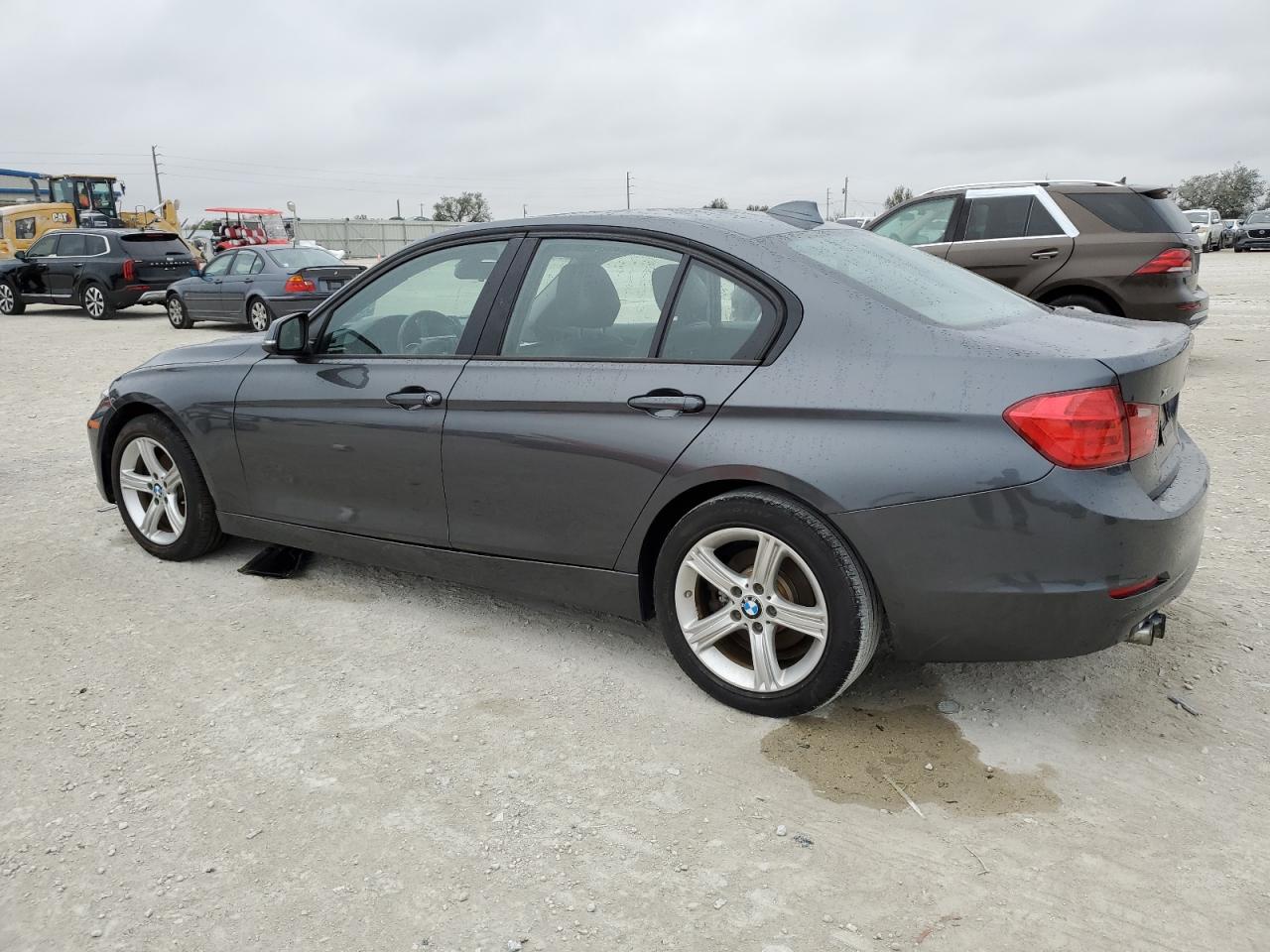 VIN WBA3B5G52DNS00485 2013 BMW 3 SERIES no.2