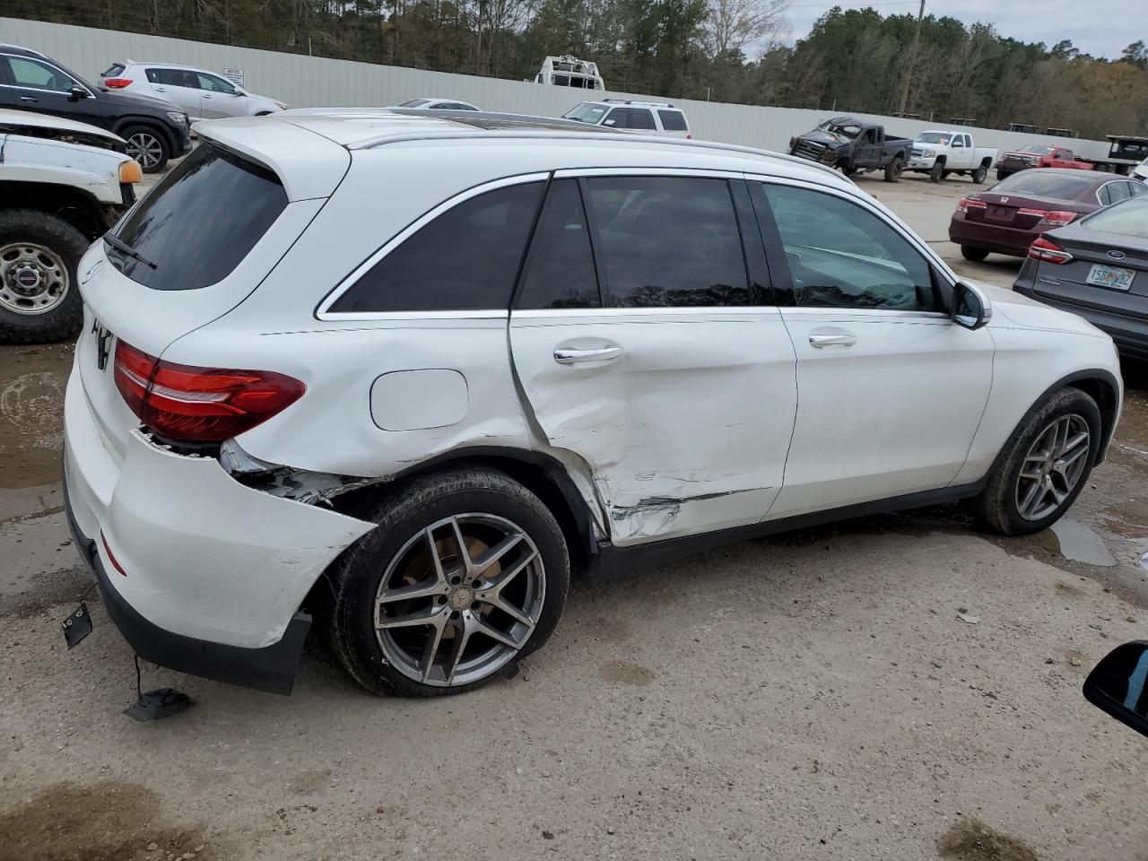 2017 Mercedes-Benz GLC - Image 3