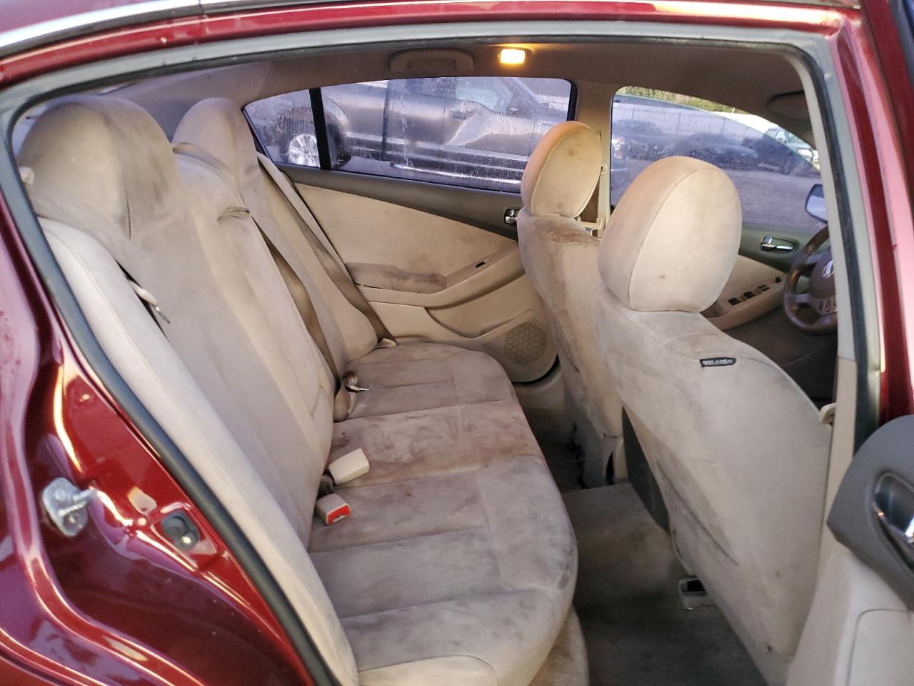 2012 Nissan Altima - Image 10