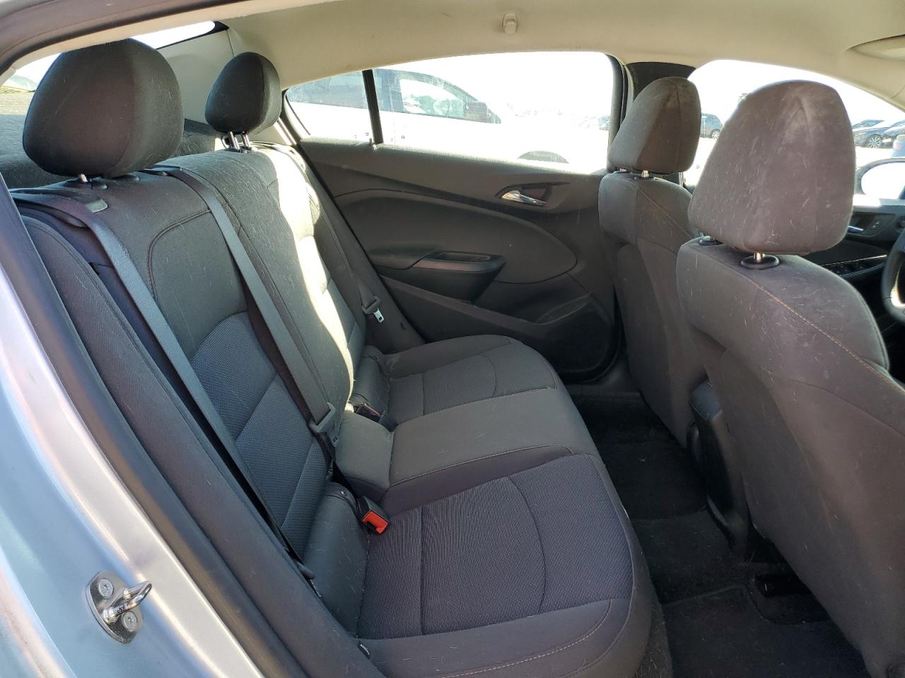 2018 Chevrolet Cruze - Image 10