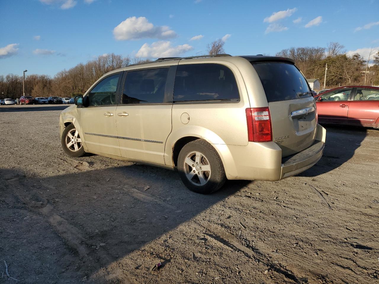 2010 Dodge Caravan - Image 2