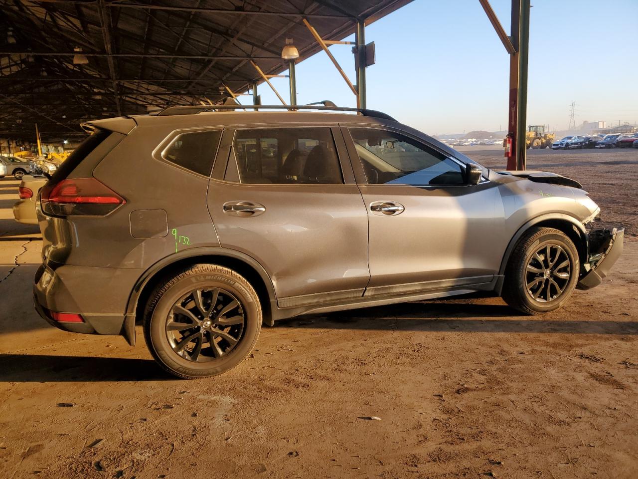 2018 Nissan Rogue - Image 3