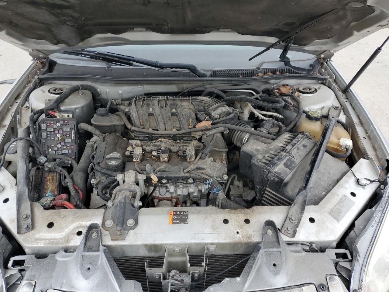 2014 Chevrolet Impala - Image 11