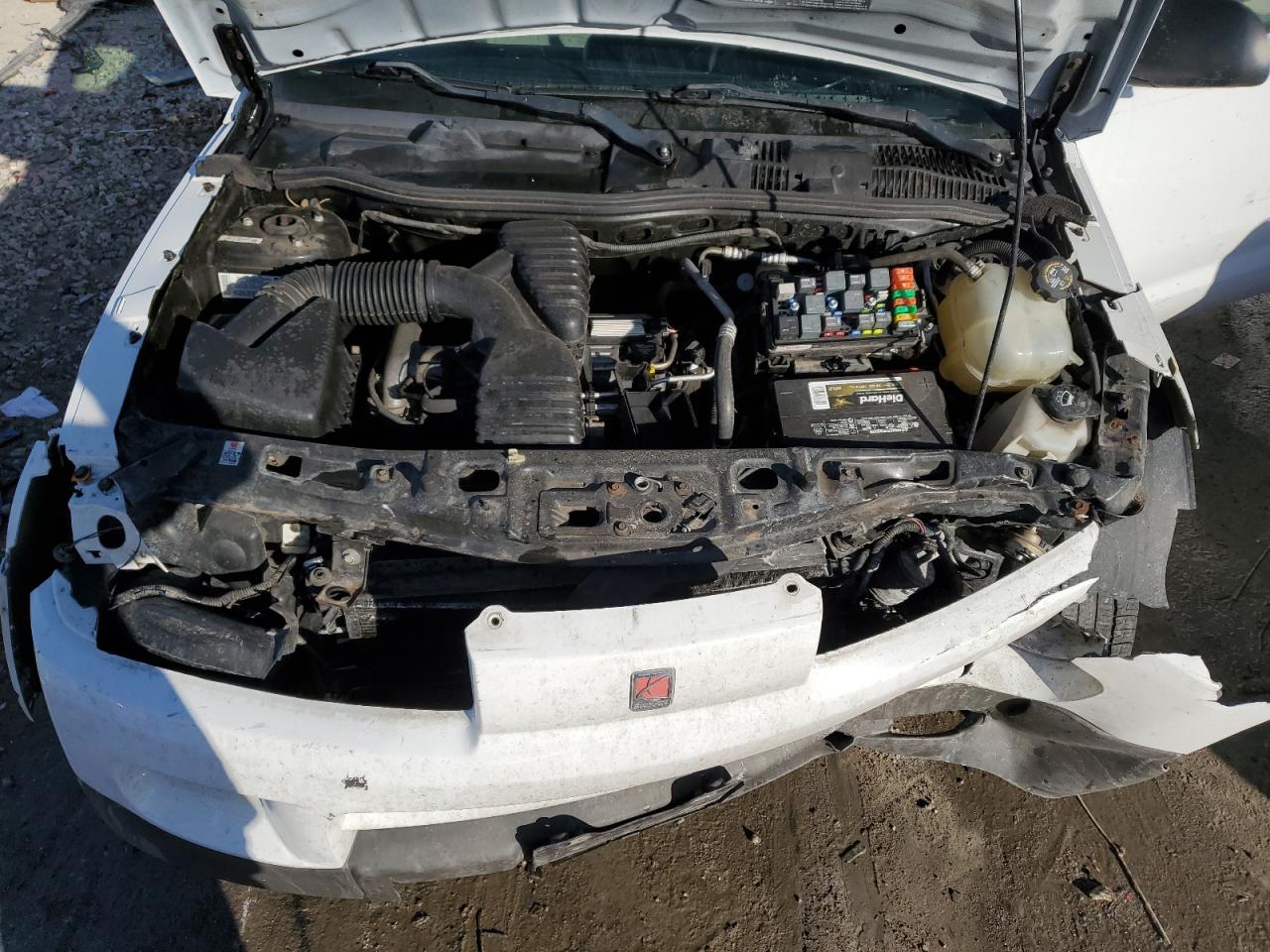 2004 Saturn VUE - Image 12