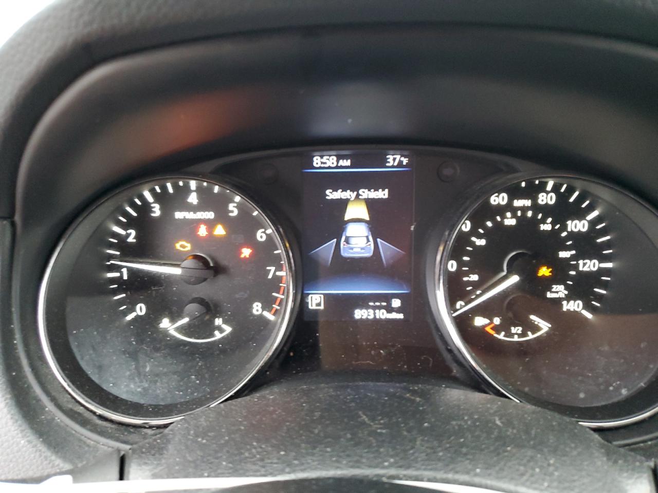 2018 Nissan Rogue - Image 9