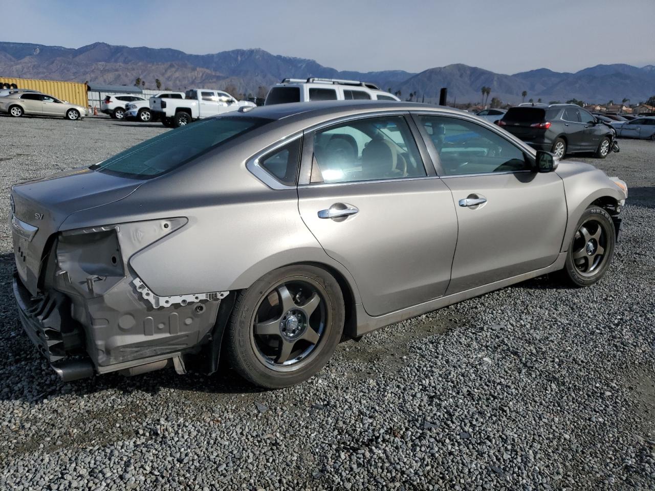 2015 Nissan Altima - Image 3
