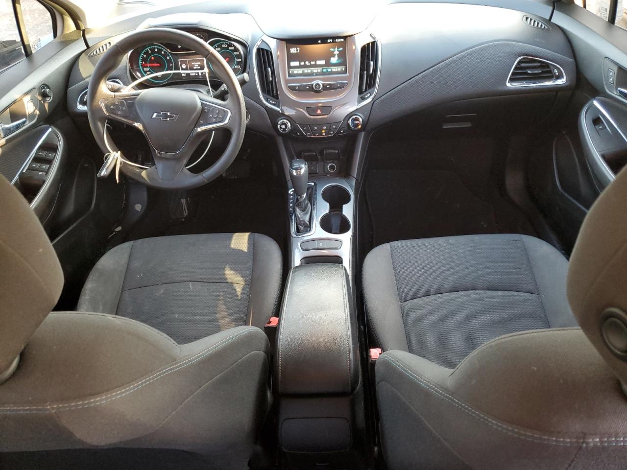 2018 Chevrolet Cruze - Image 8