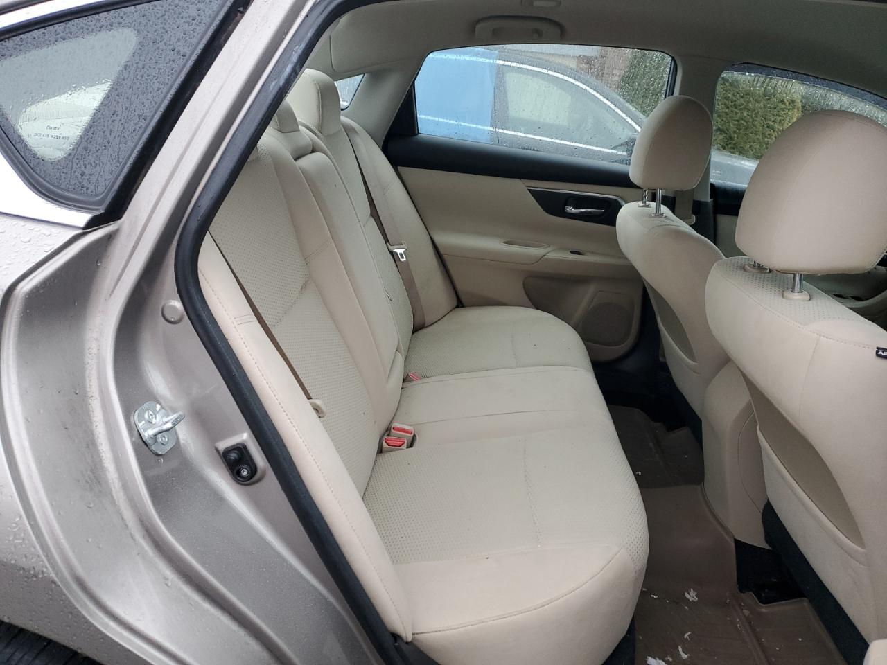 2015 Nissan Altima - Image 10