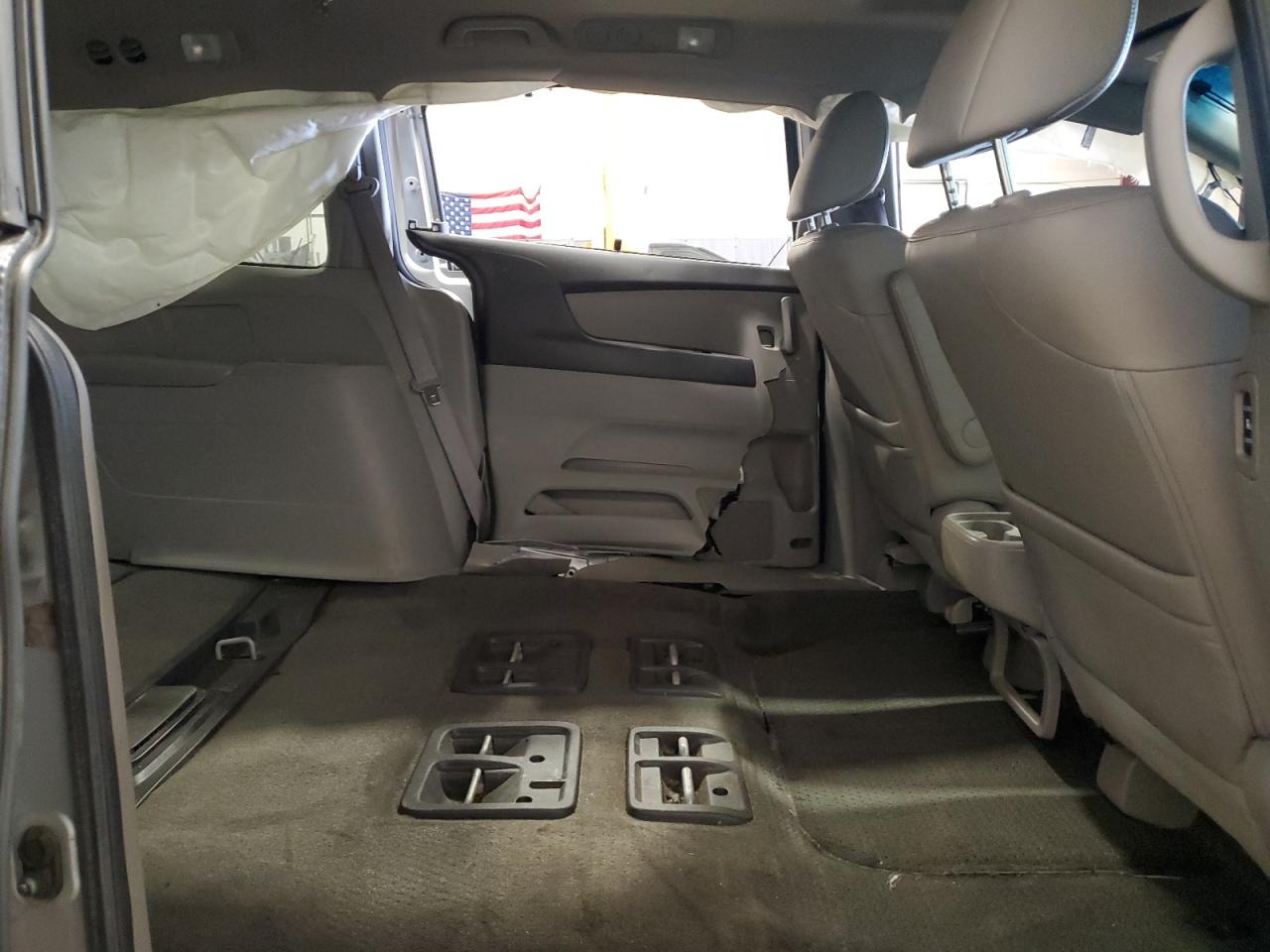 2013 Honda Odyssey - Image 11