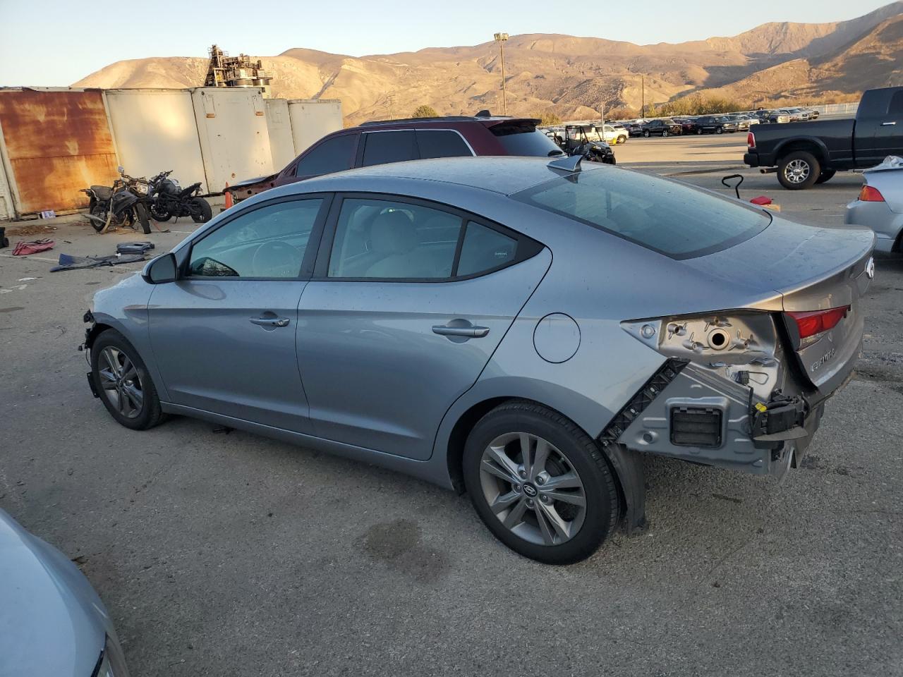 VIN 5NPD84LF6HH028255 2017 HYUNDAI ELANTRA no.2