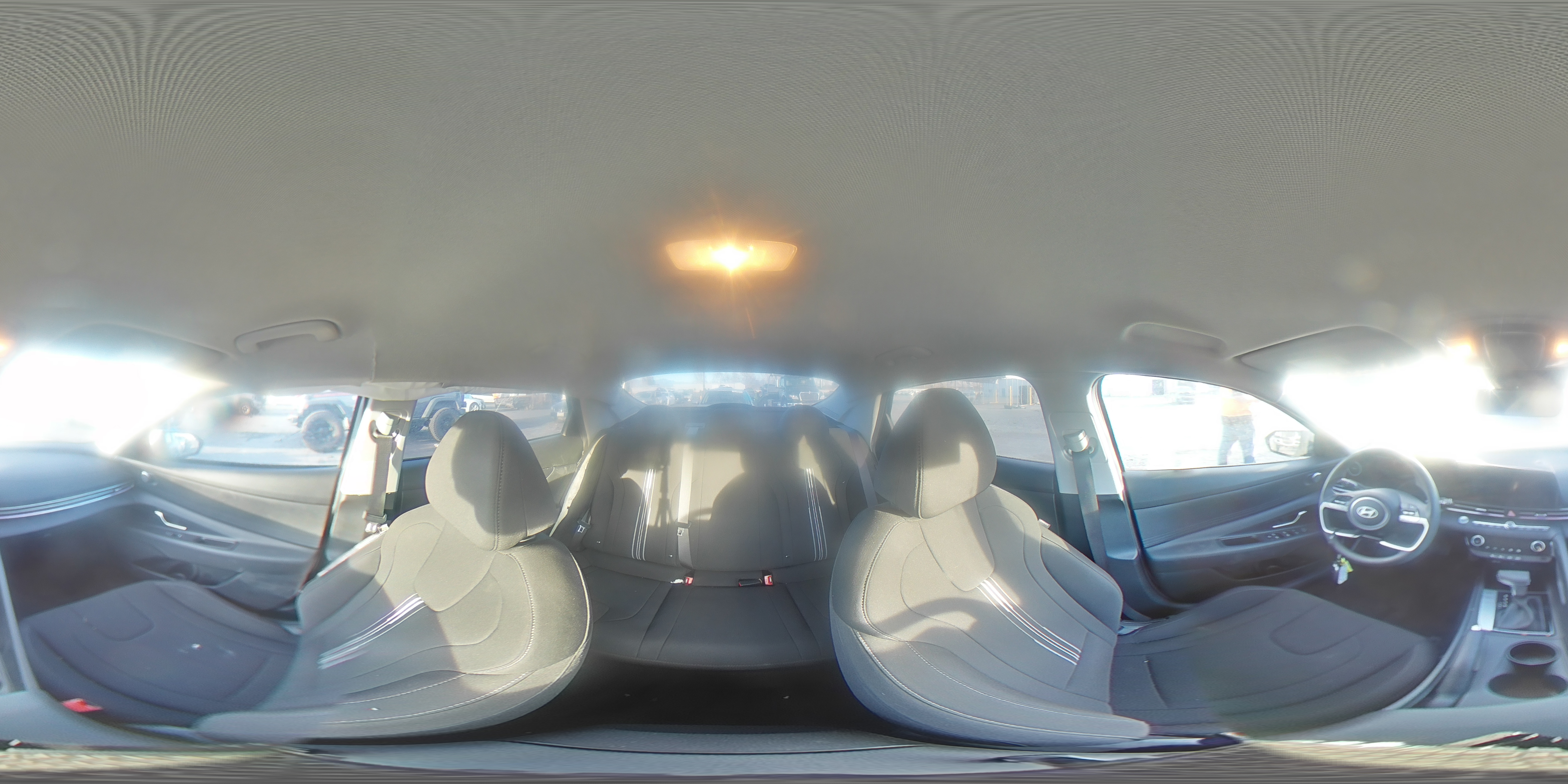 2024 Hyundai Elantra - Image 13