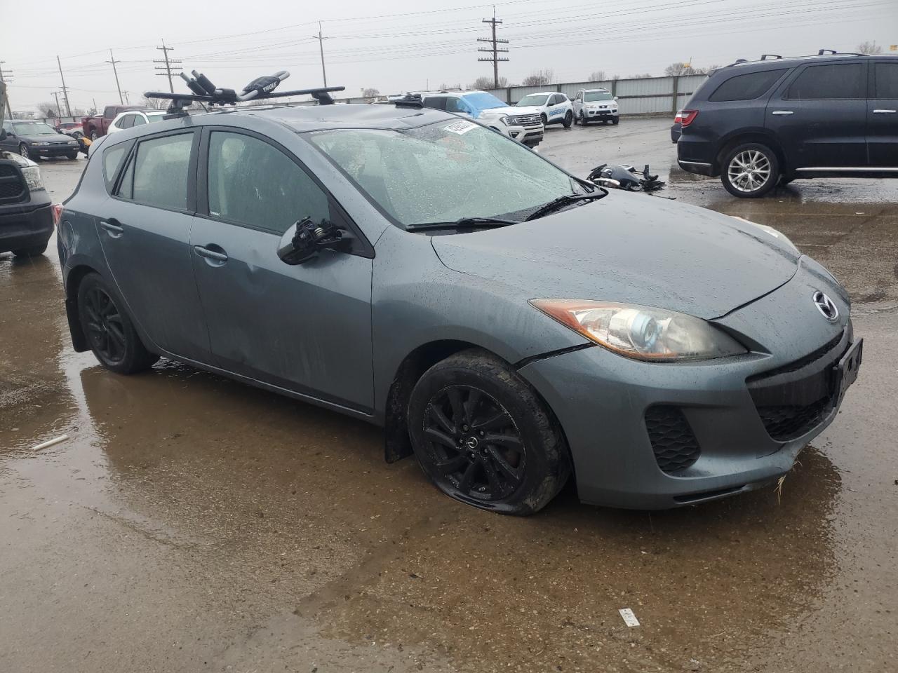 2013 Mazda 3 - Image 4