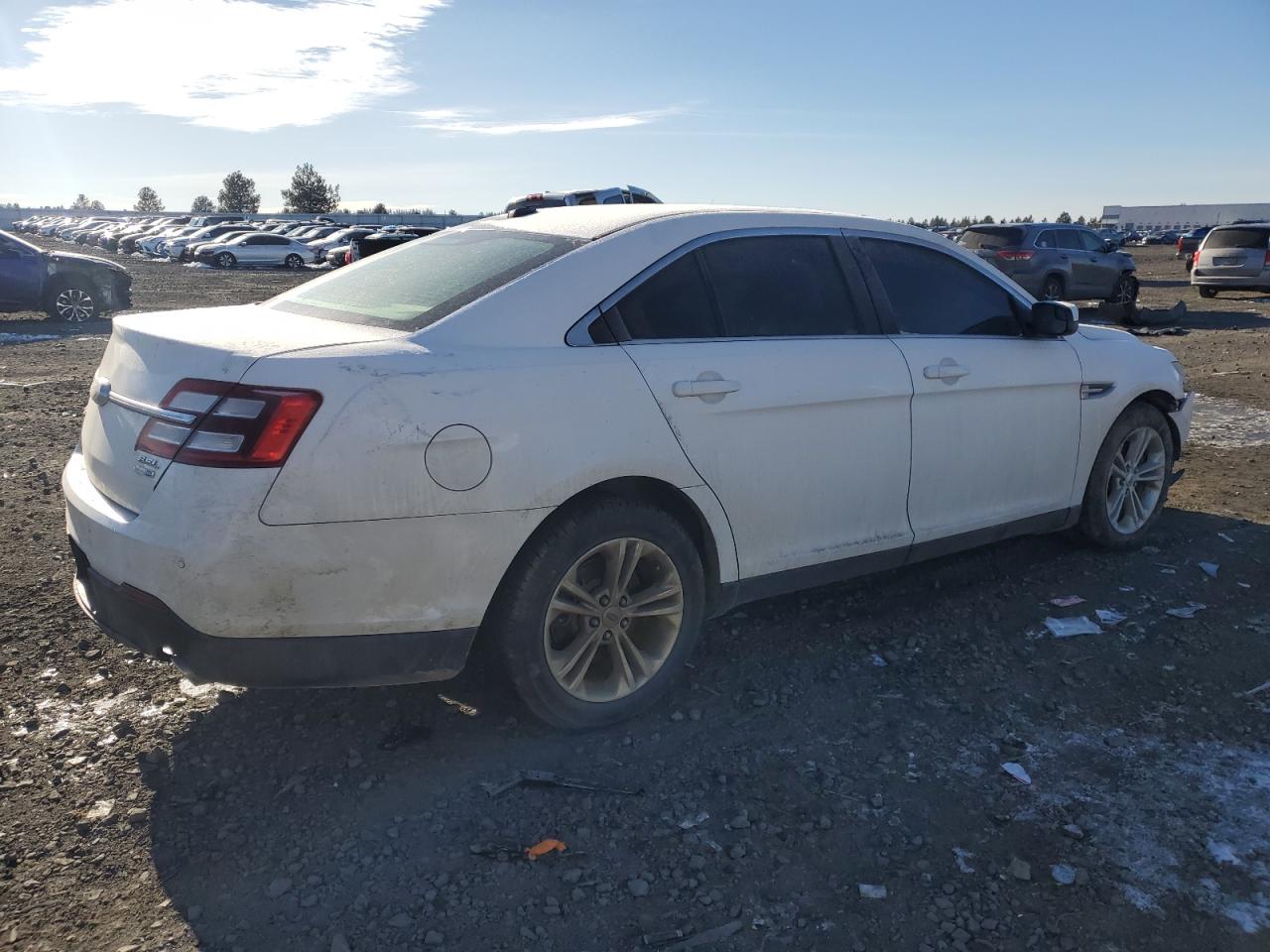 2018 Ford Taurus - Image 3