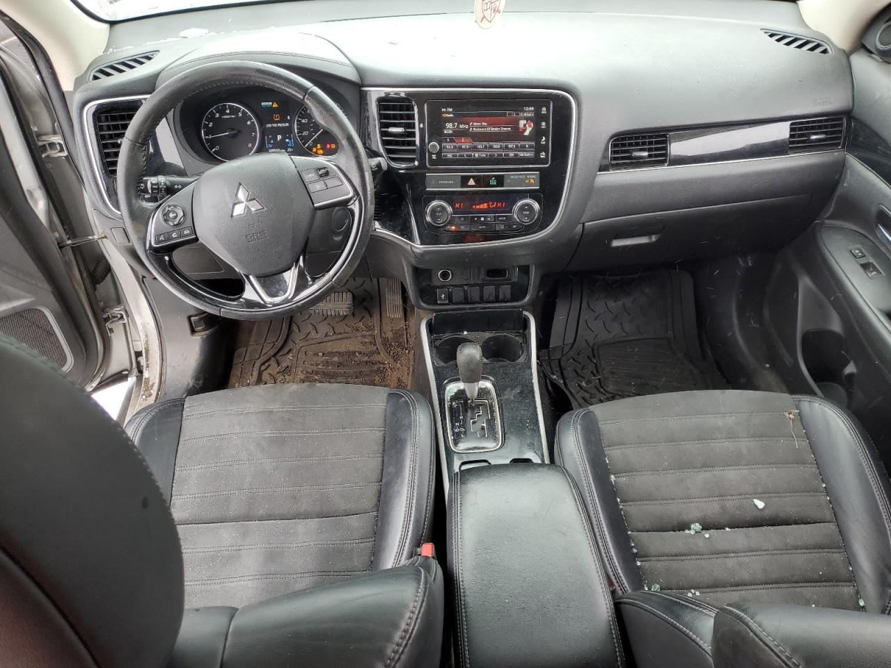 2019 Mitsubishi Outlander - Image 8