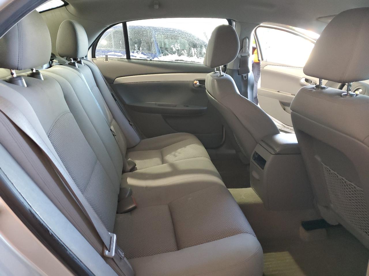 2011 Chevrolet Malibu - Image 10