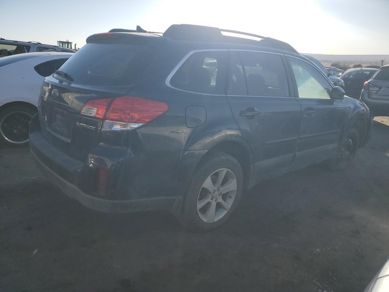 2014 Subaru Outback - Image 3