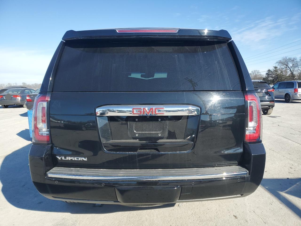 2015 GMC Yukon - Image 6