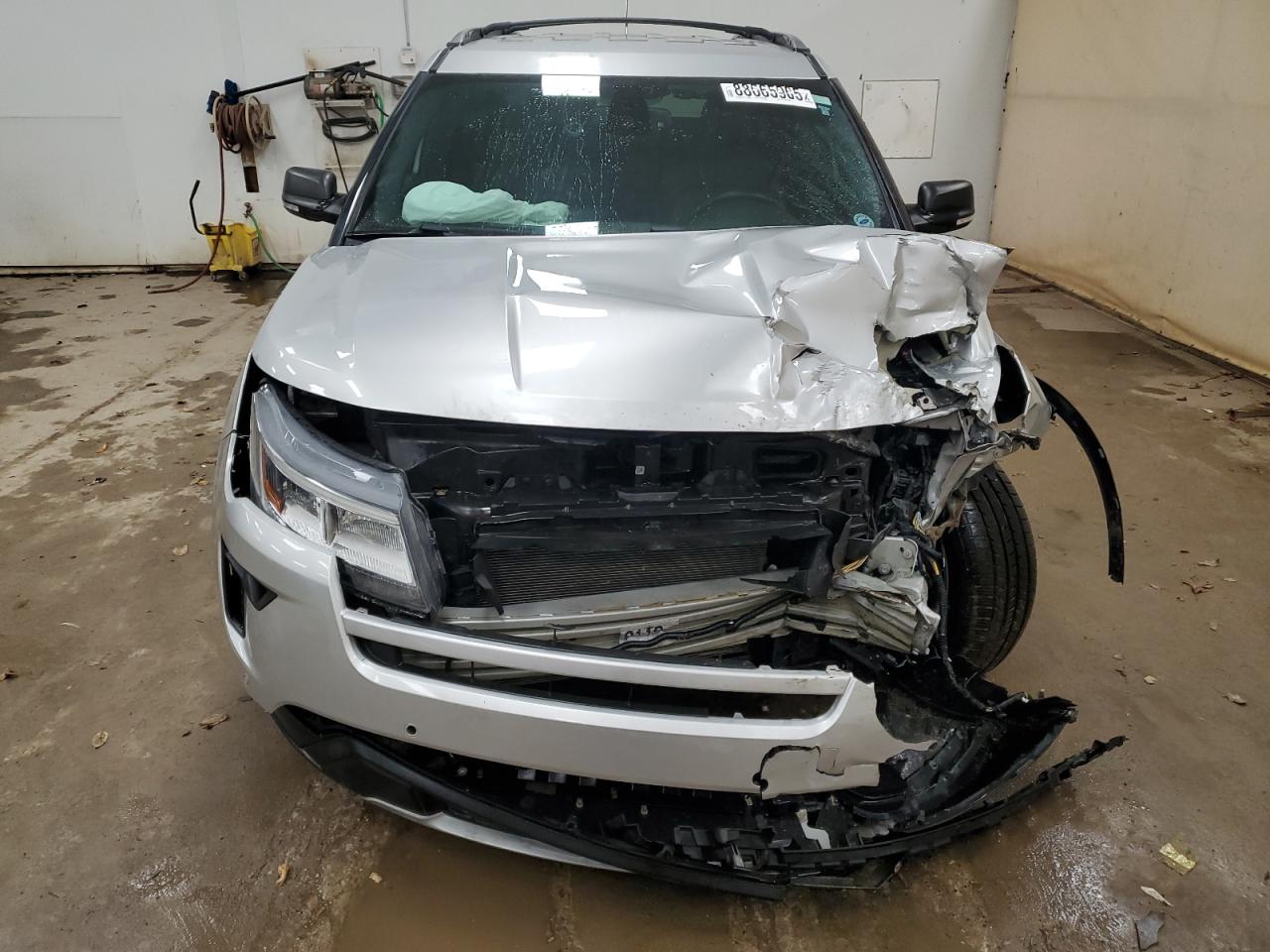 2019 Ford Explorer - Image 5