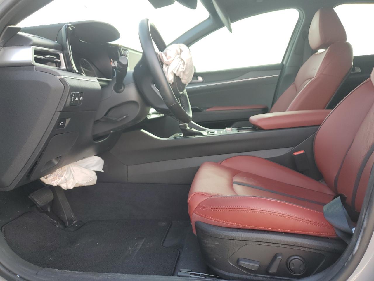 2023 Kia K5 - Image 7
