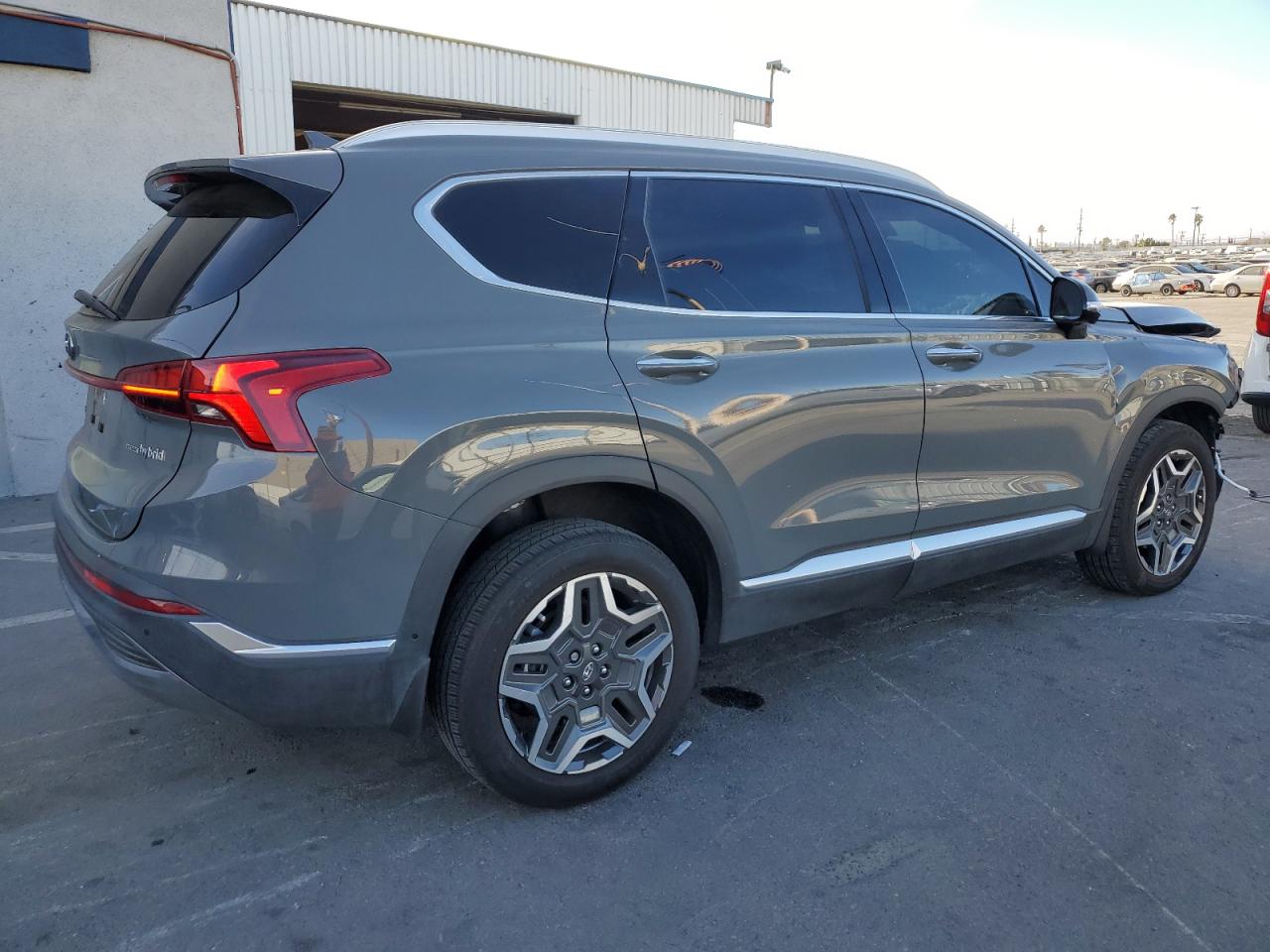 2023 Hyundai Santa Fe - Image 3