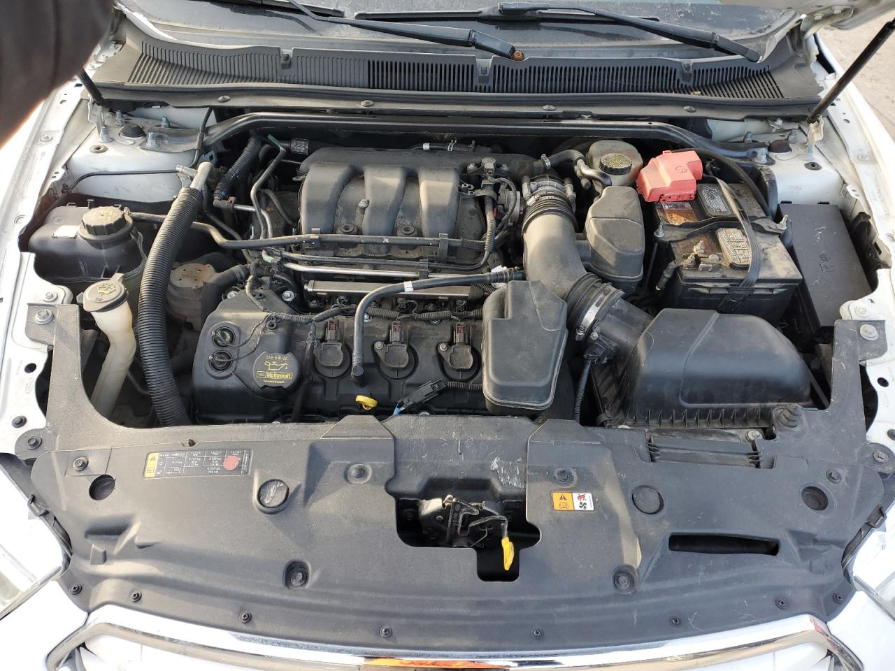 2013 Ford Taurus - Image 11