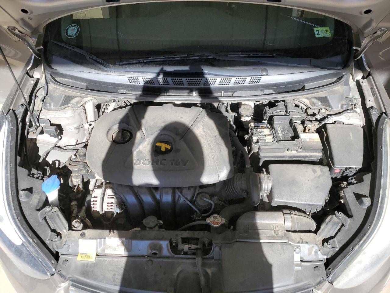 2016 Hyundai Elantra - Image 11