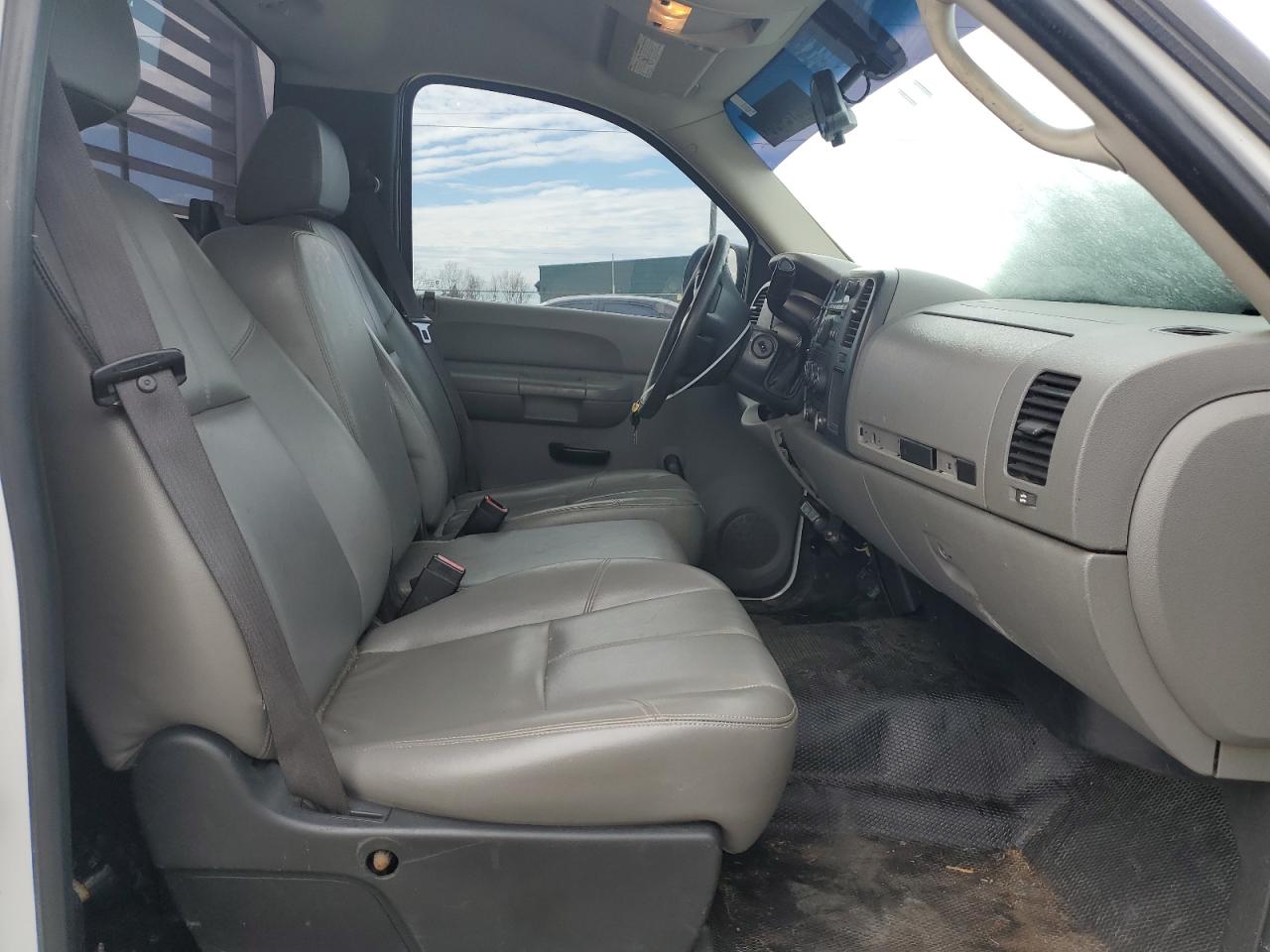 2008 Chevrolet Silverado - Image 7