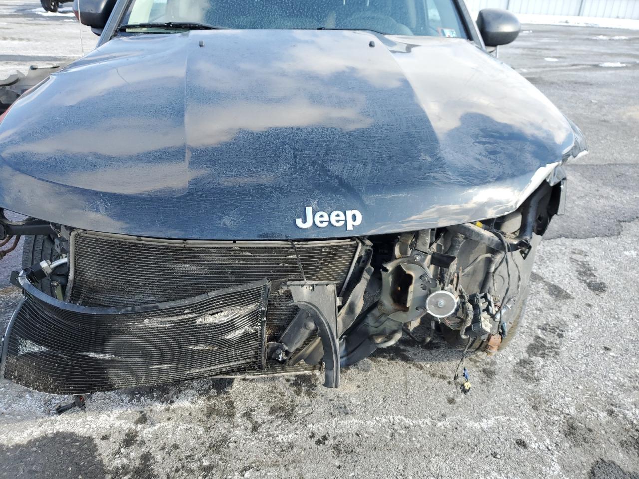 2014 Jeep Compass - Image 13