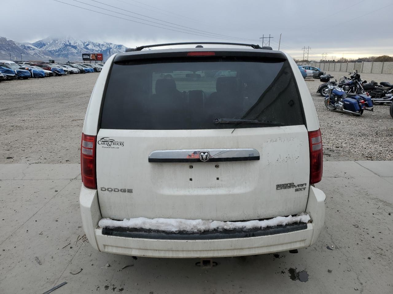 2010 Dodge Caravan - Image 6