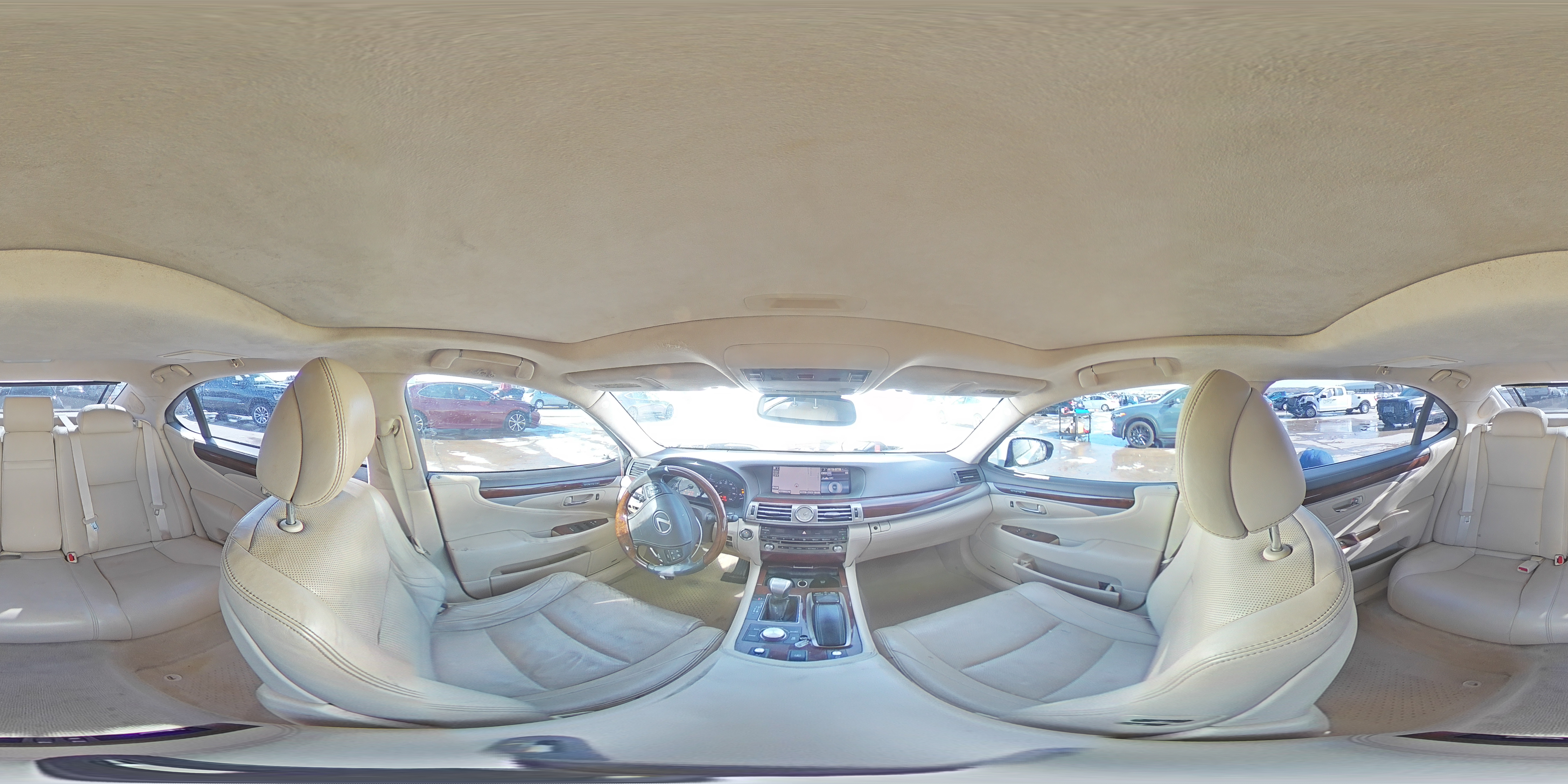 2014 Lexus LS - Image 15