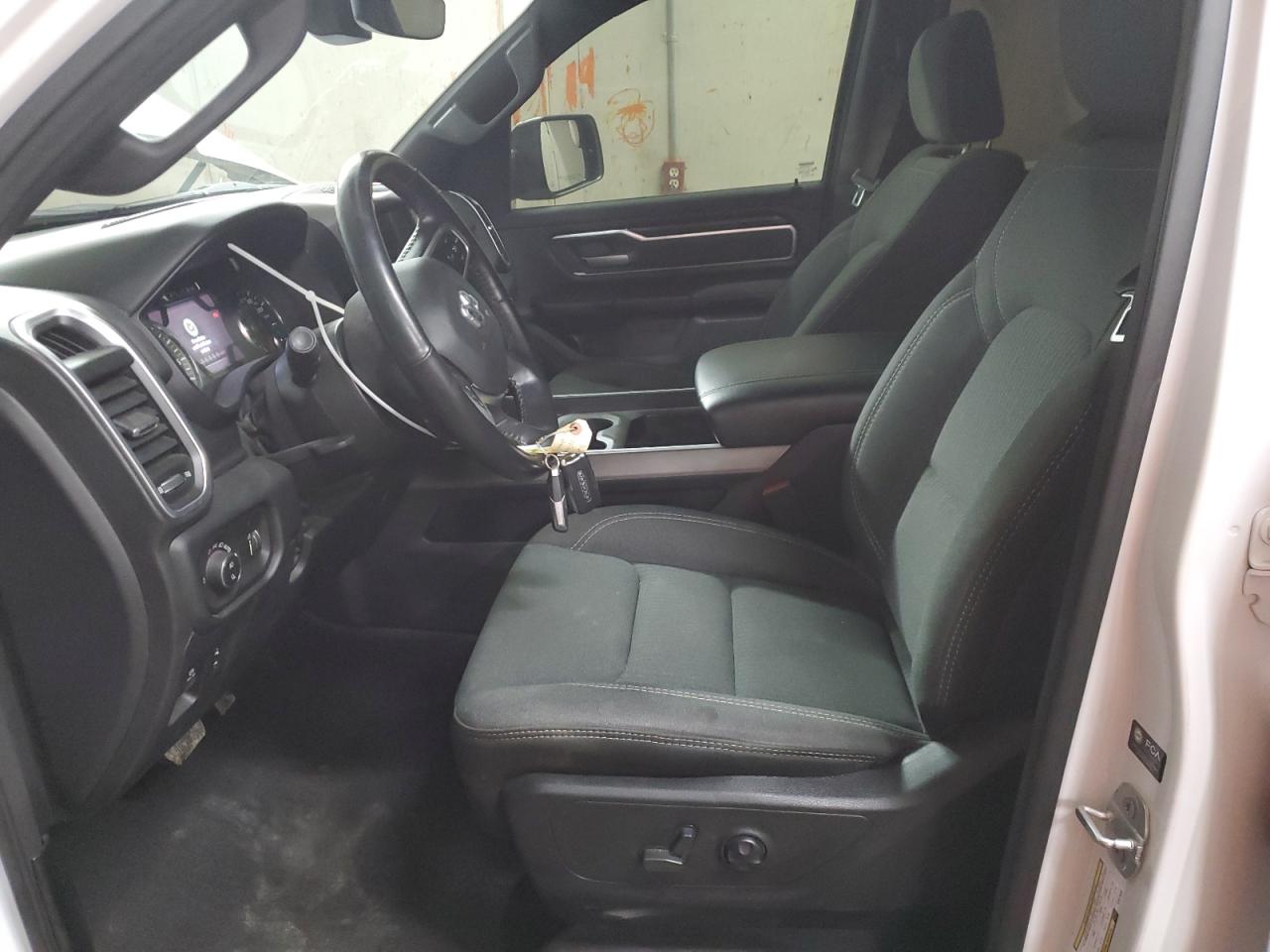 2021 RAM 1500 - Image 7