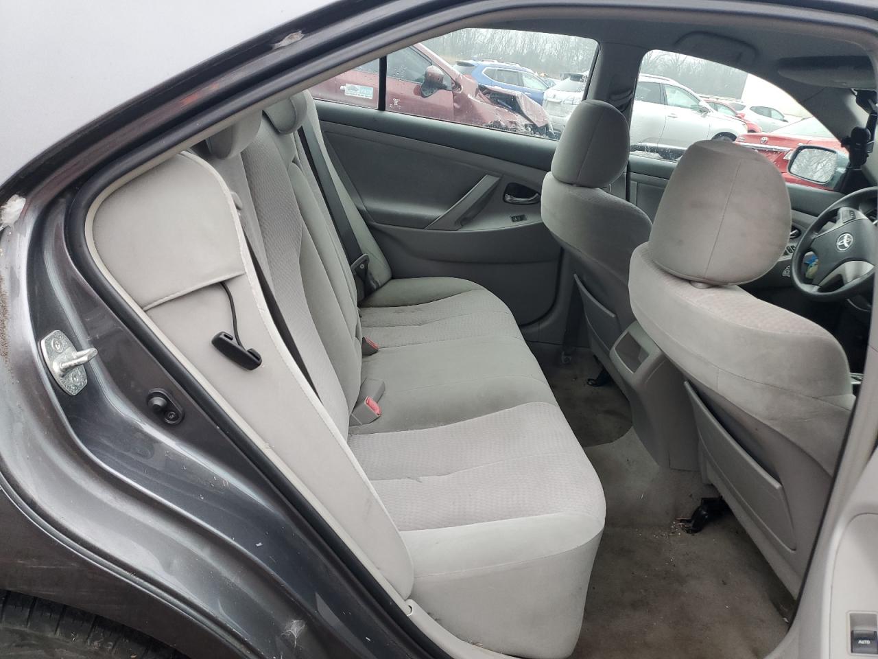 2011 Toyota Camry - Image 10