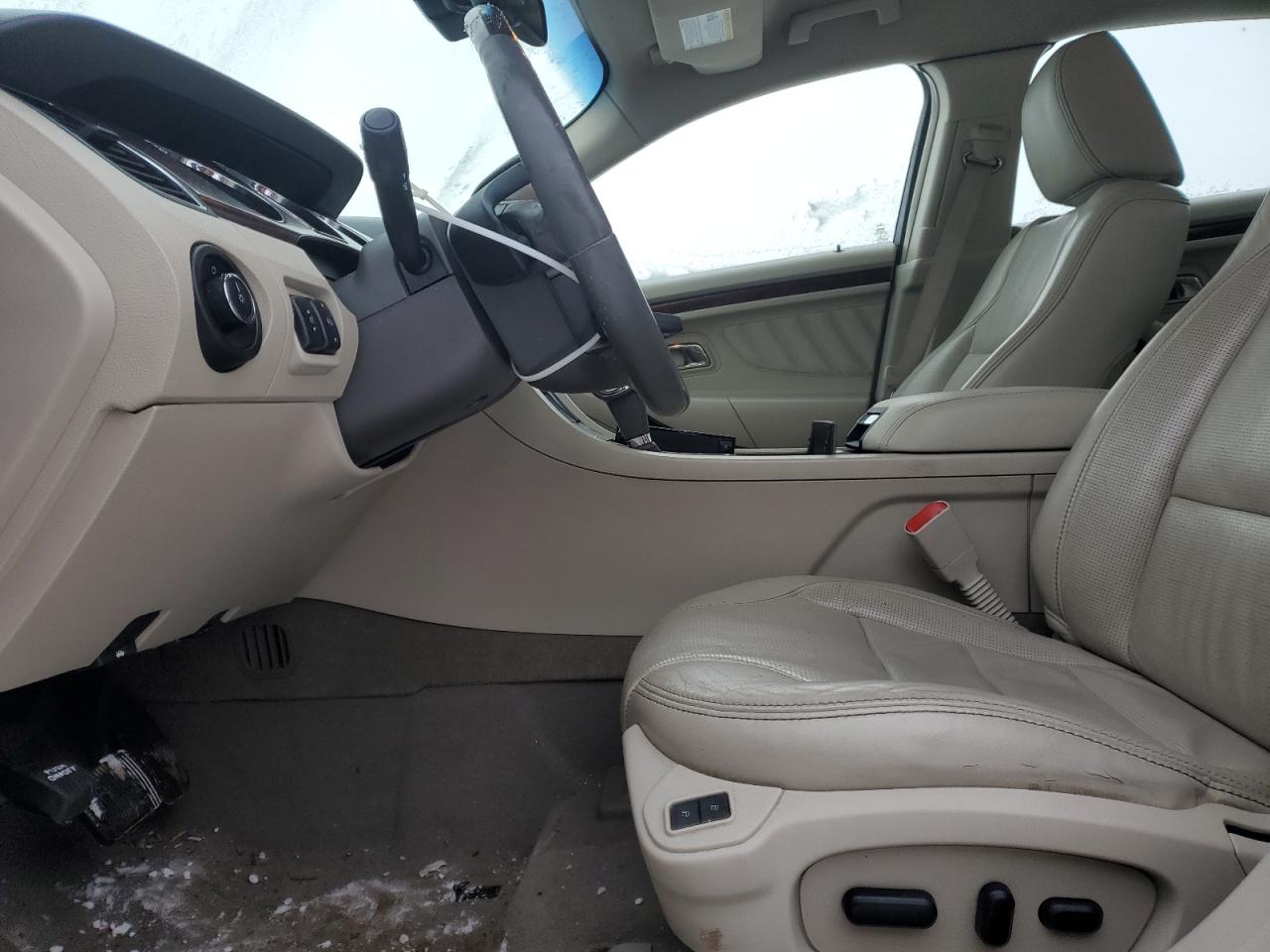 2010 Ford Taurus - Image 7